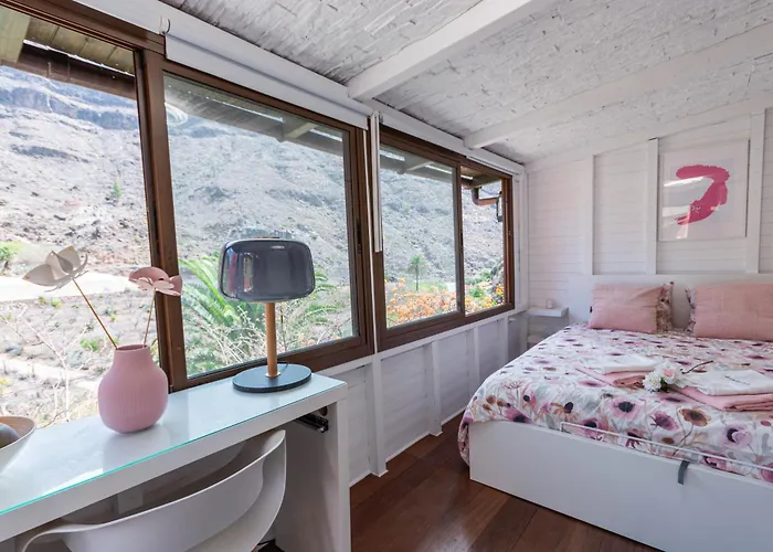 Kwatera prywatna Friends'bed-room In Quiet Montain - Swimming Pool, Jacuzzi, Tv Outdoor - La Lezardiere